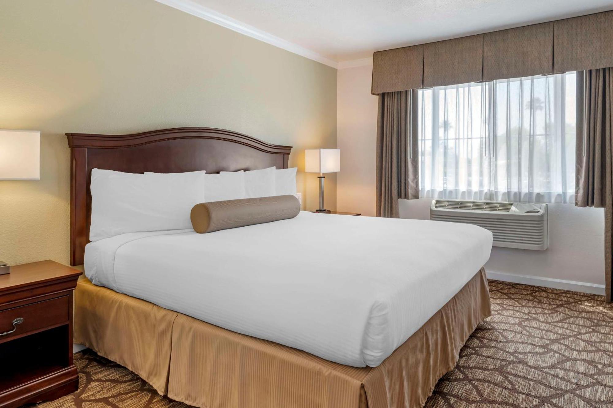 Best Western Salinas Monterey Bagian luar foto